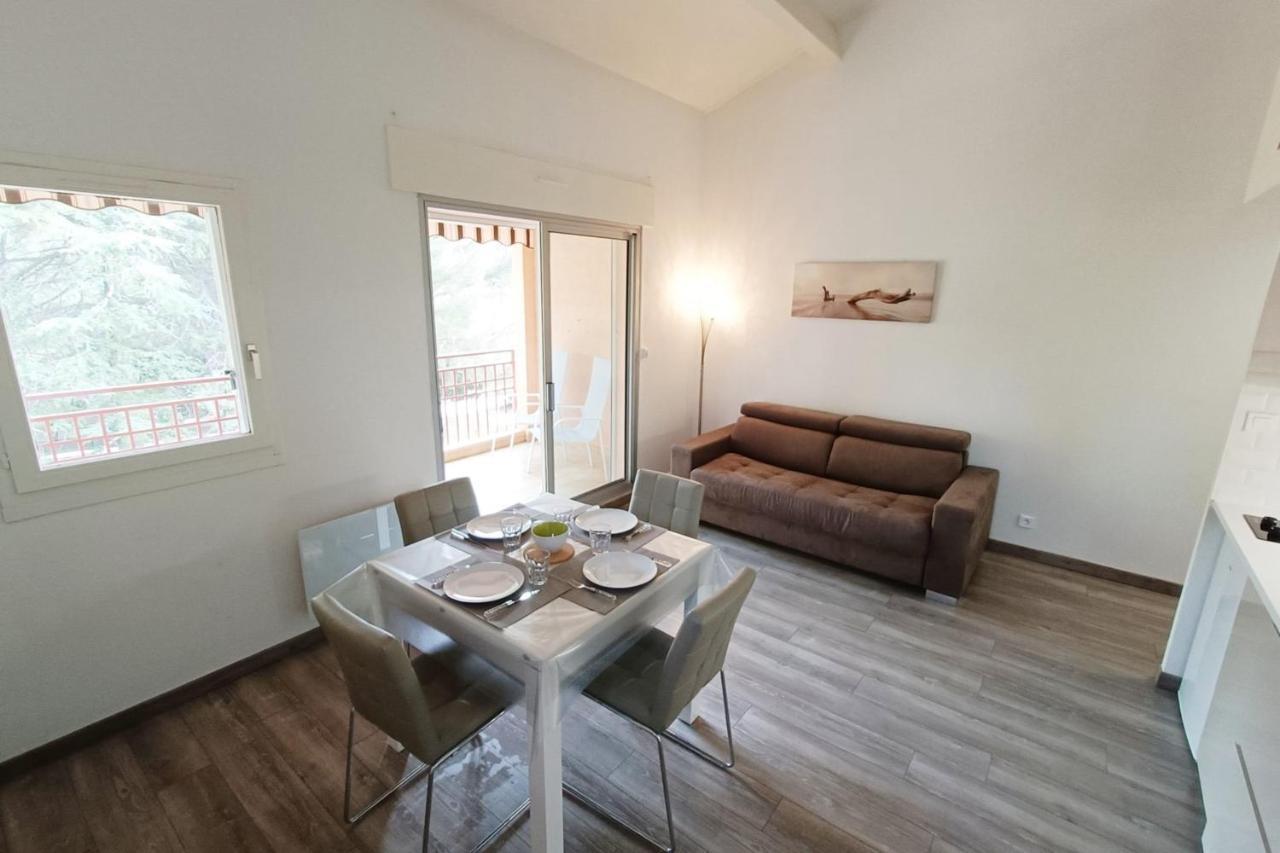 Spacious Sea View Apart At 50M From The Beach バンドール エクステリア 写真