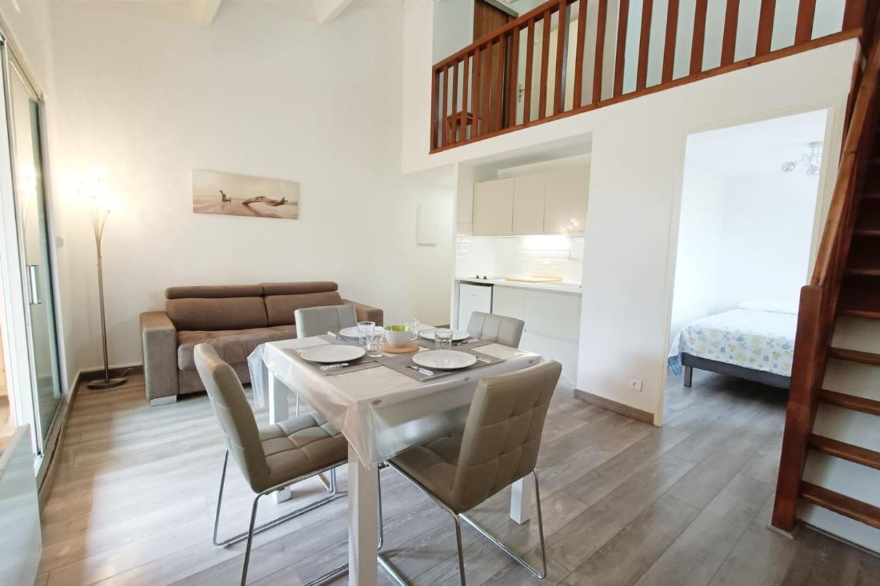 Spacious Sea View Apart At 50M From The Beach バンドール エクステリア 写真