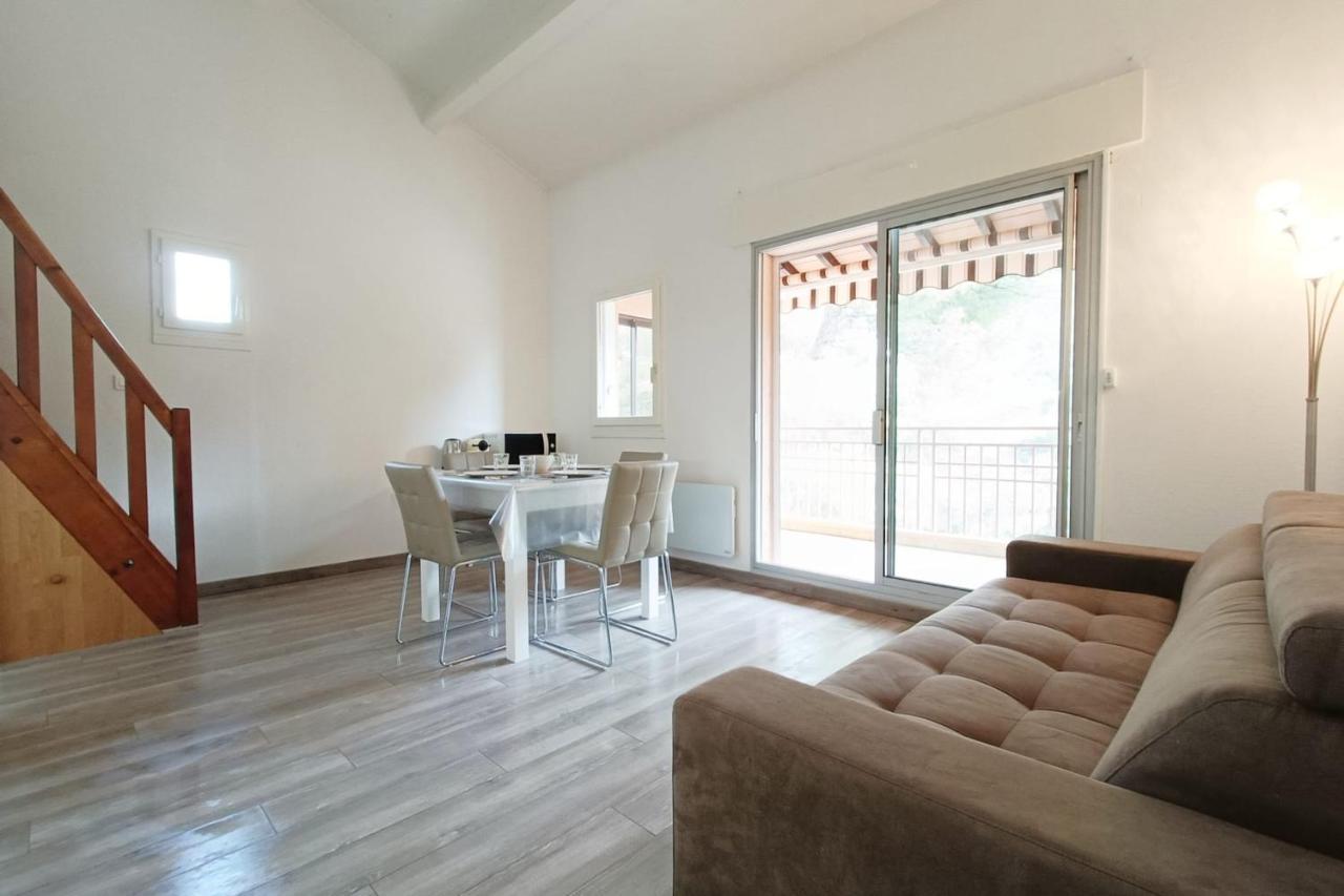 Spacious Sea View Apart At 50M From The Beach バンドール エクステリア 写真
